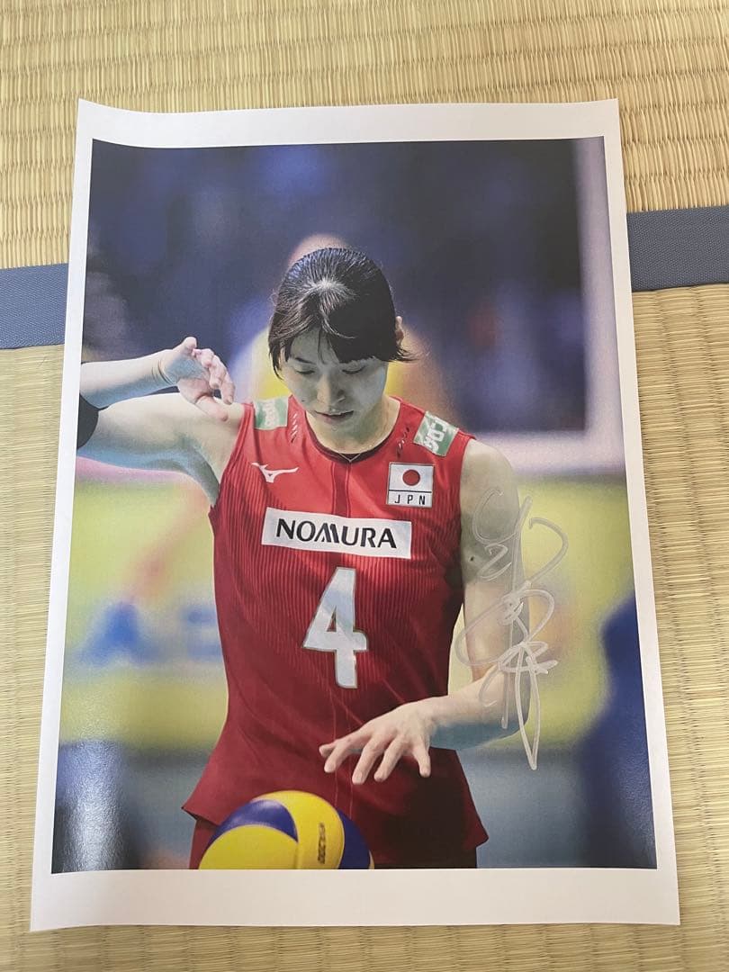 新鍋理沙　直筆サインポスター