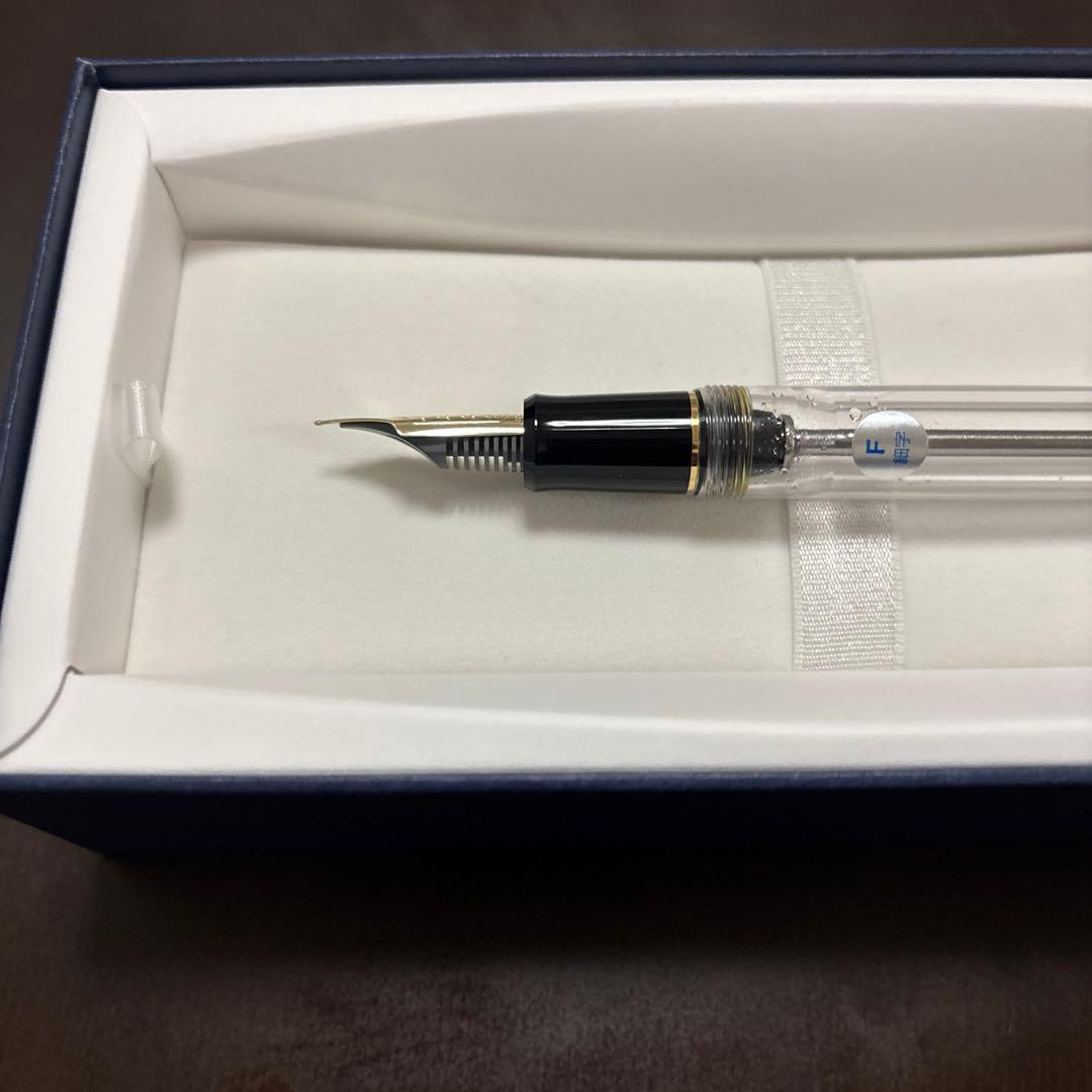 《*え様 PILOT カスタム823 透明軸　F 細字 パイロット