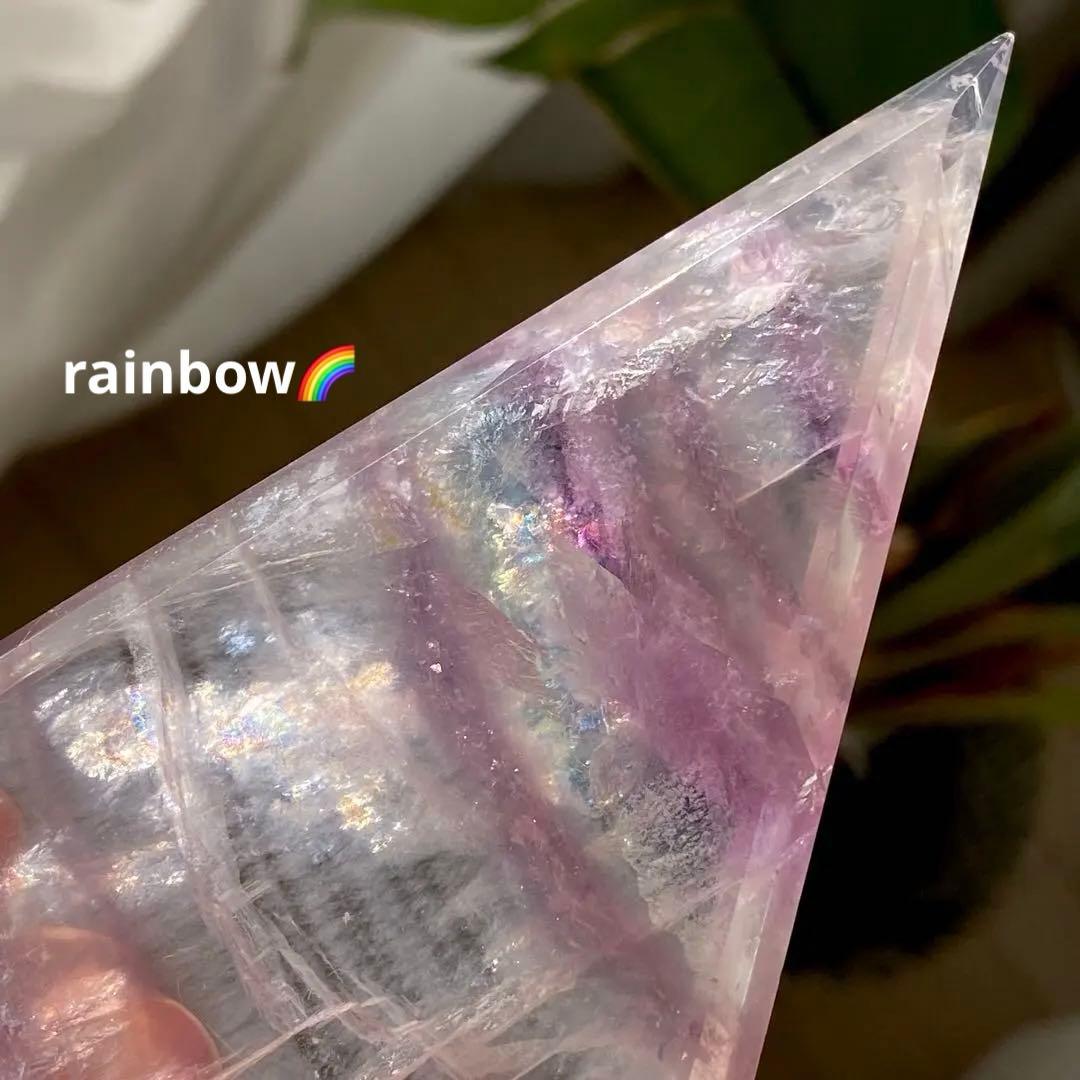 【 虹入り 美しい フローライト ダイヤ型 スタンド付き 蛍石 】