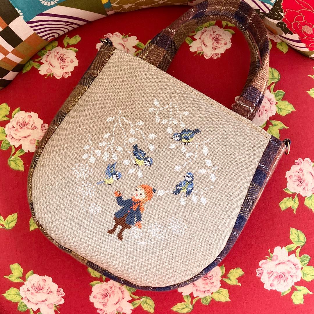 クロスステッチ❤︎ツイード丸底バッグ　ハンドメイド　サモイロフ