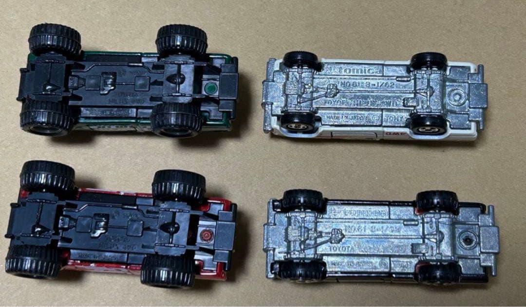 トミカ トヨタ ハイラックス4WD 4台セット
