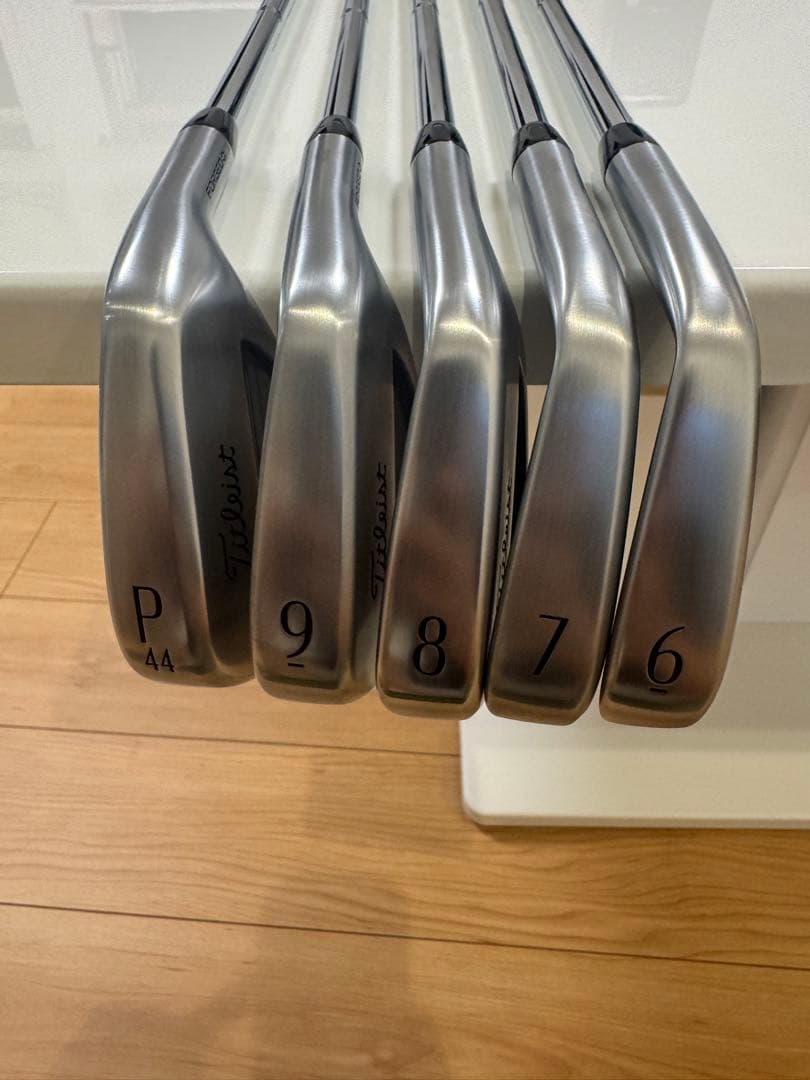 O*s様 美品タイトリストT150 2025 P〜6 AMTシルバー