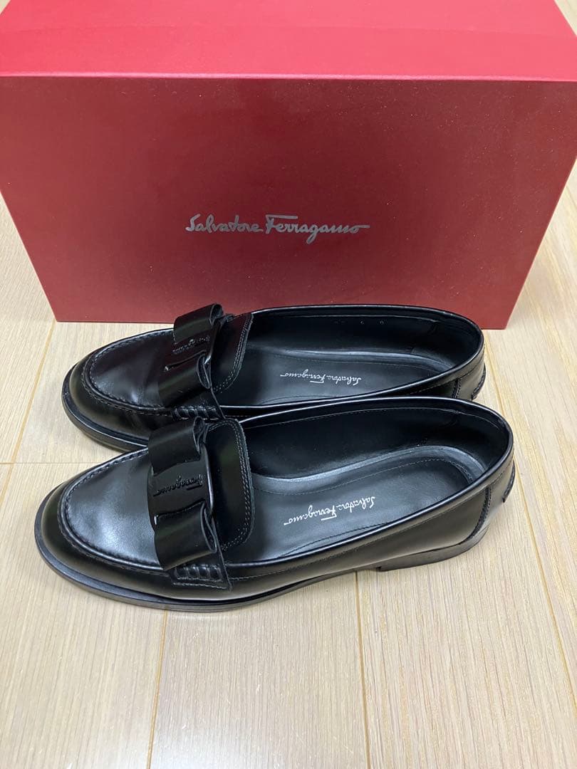 フェラガモ★ローファー 革靴 靴 シューズ レザー ブラック 黒フラットリボン