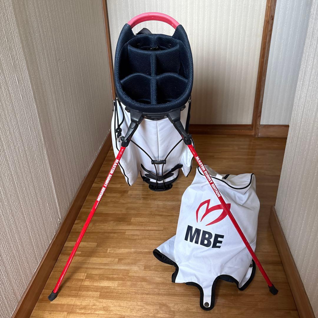 MASTER BUNNY EDITION 軽量キャディバック　スタンドタイプ
