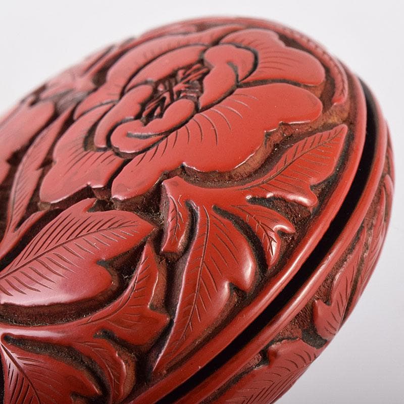 茶道具　堆朱　倶利雕　牡丹庵草　香合　在銘　共箱　V　R8614