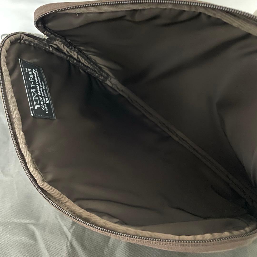 TUMI 2WAY トート レザー T-PASS搭載 PCケース付