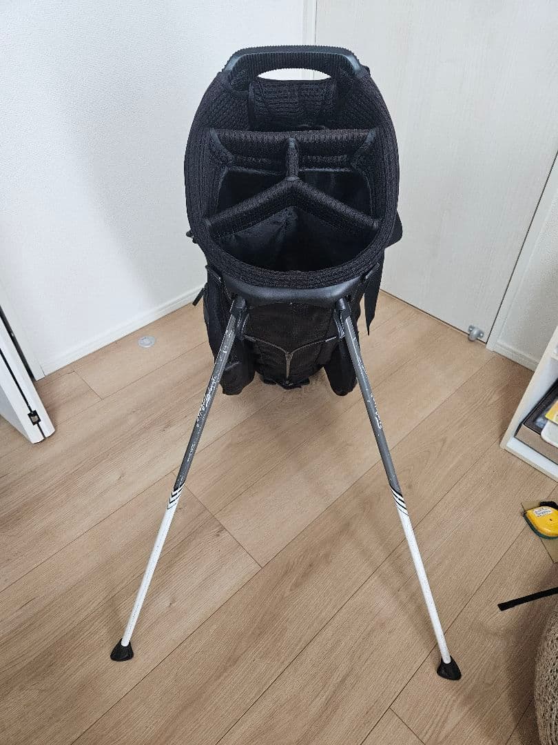 タイトリストスタンドキャディバッグ ブラック 8.5号