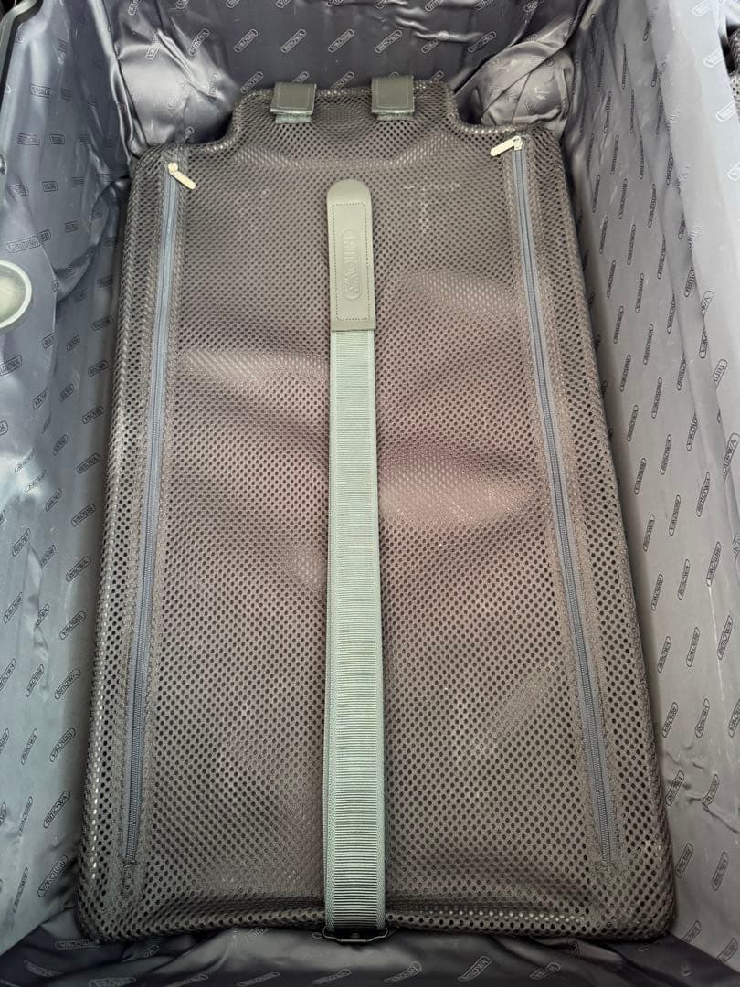 廃盤のモデル　RIMOWA トパーズ SPORT STEALTH 89L