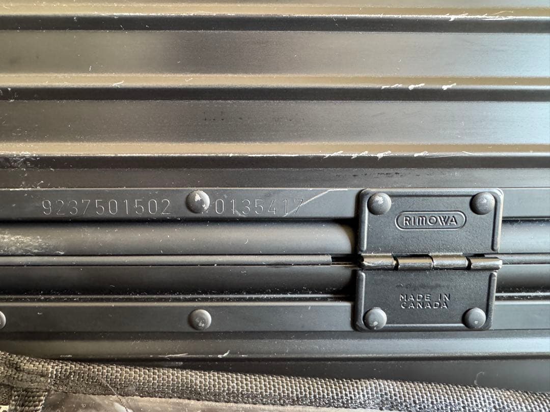 廃盤のモデル　RIMOWA トパーズ SPORT STEALTH 89L