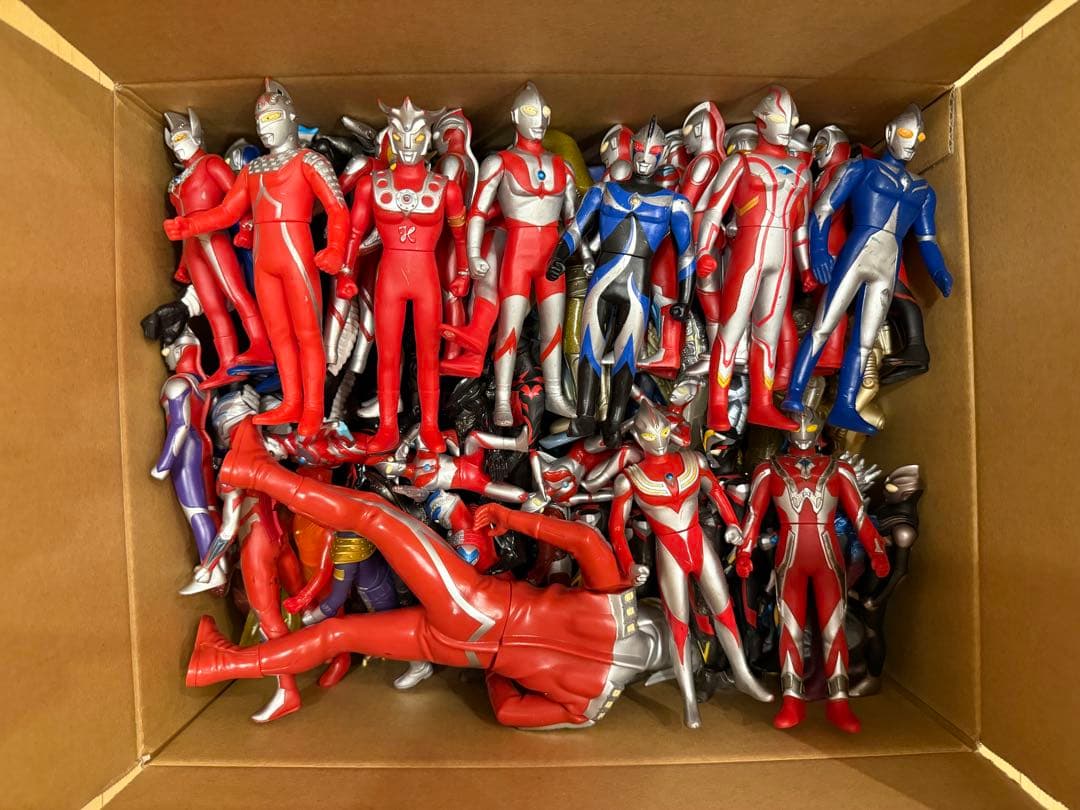 ウルトラマン・怪獣フィギュアセット 約90体