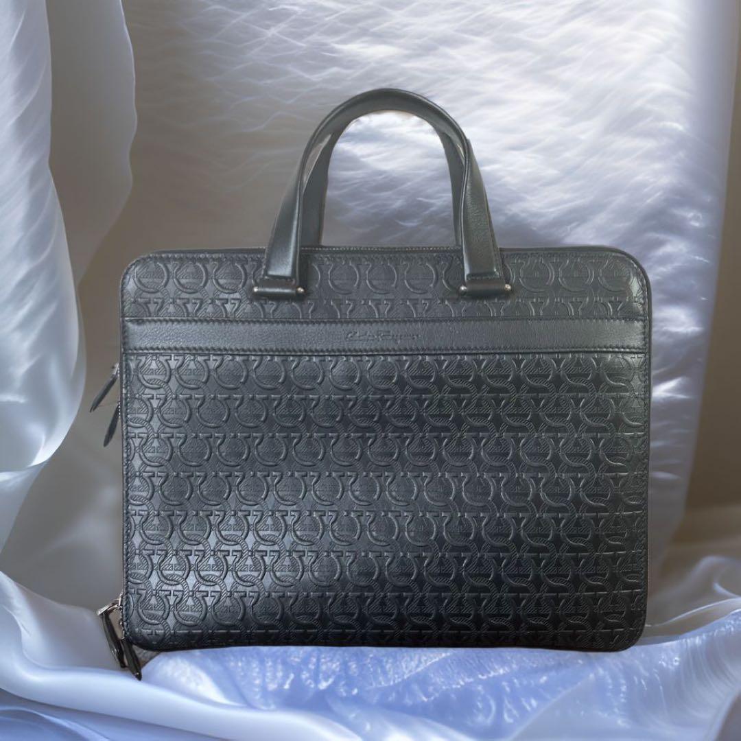 ami◎極美品‼︎◆FERRAGAMO◆ビジネスバッグ/定価26万/