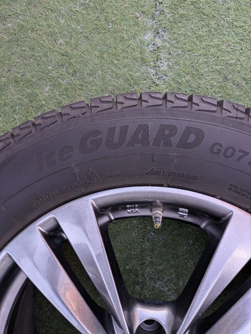 レクサス NX スタッドレス＆ホイール17インチ4本（純正空気圧センサー付）