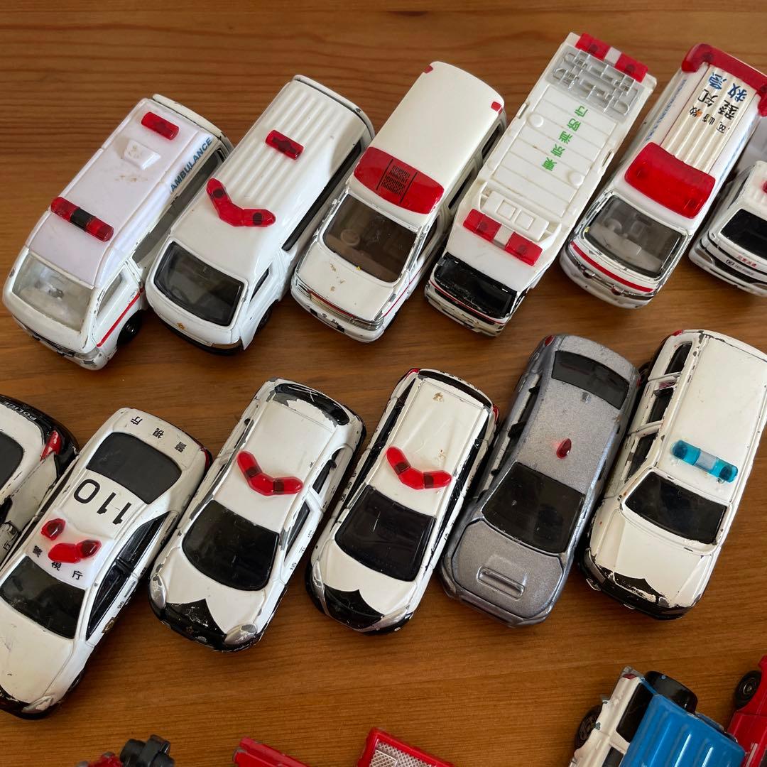 トミカ８２台セット販売