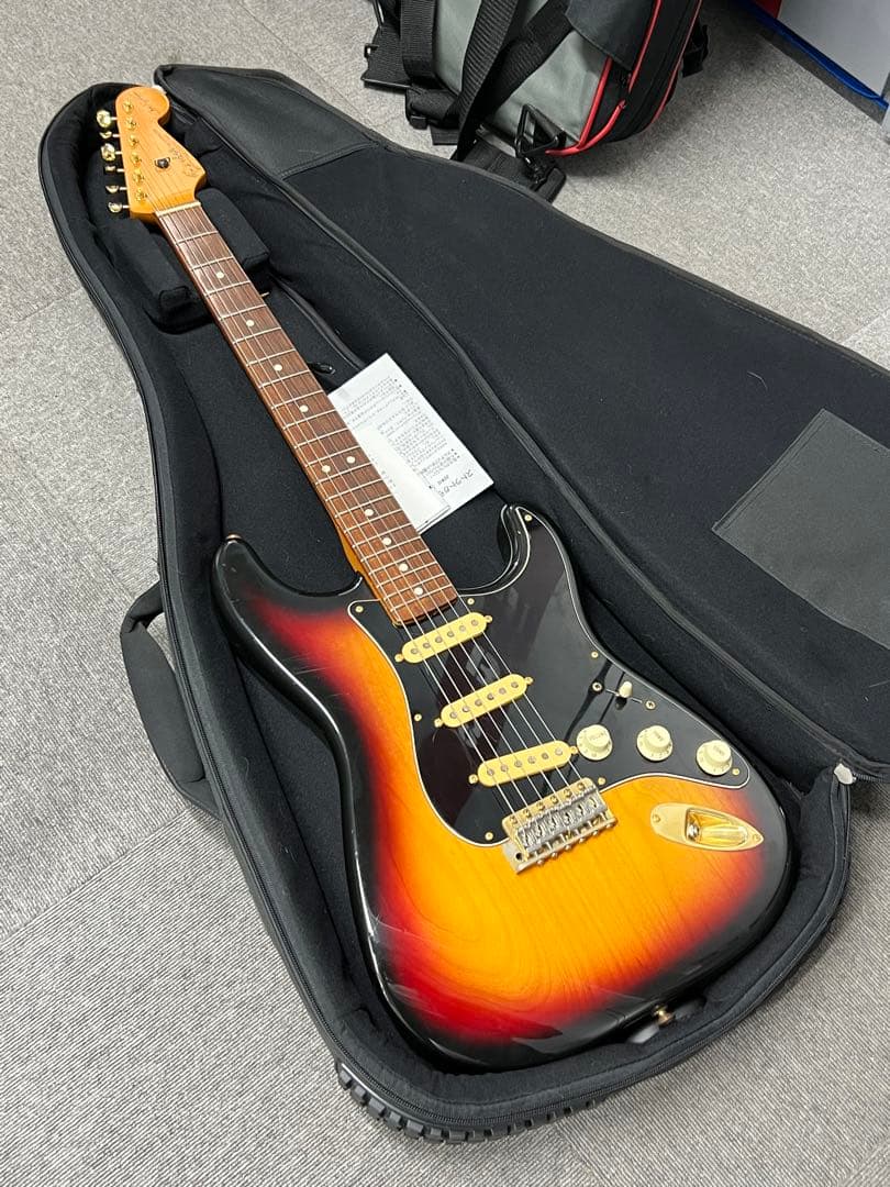 Fender Stevie Ray Vaughan Stratocaster 改