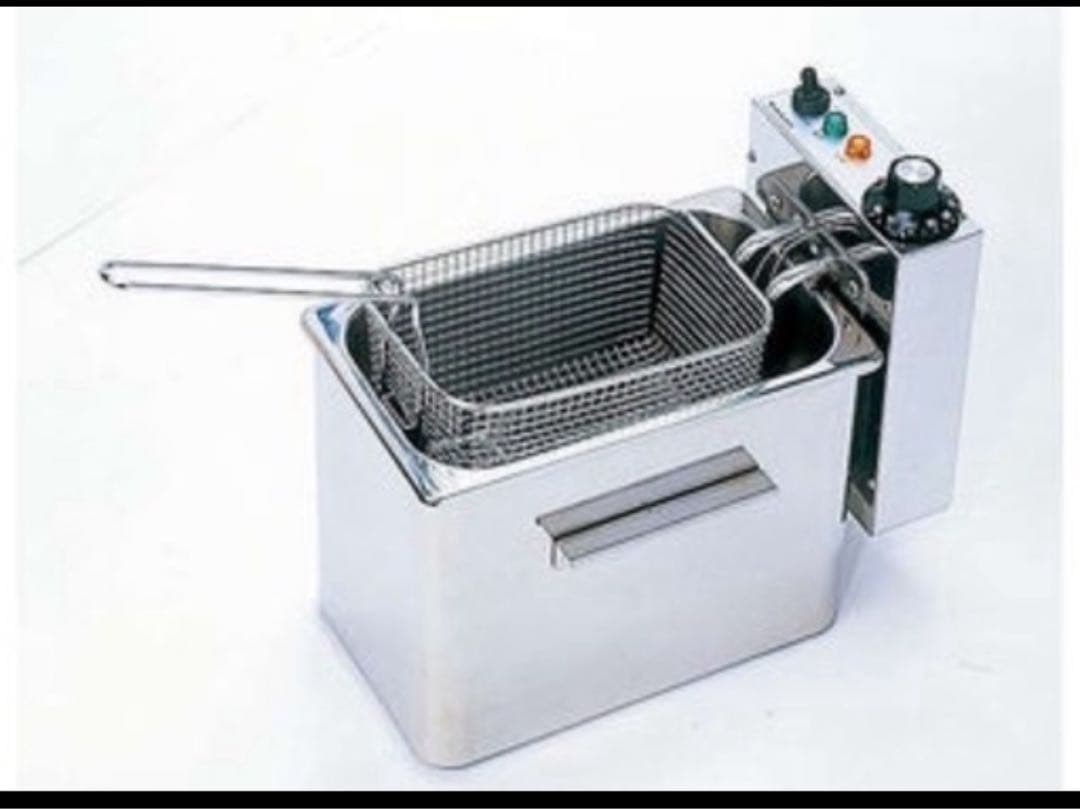 (良品) 2022年製　籠付き　卓上型電気フライヤー 　 業務用フライヤー