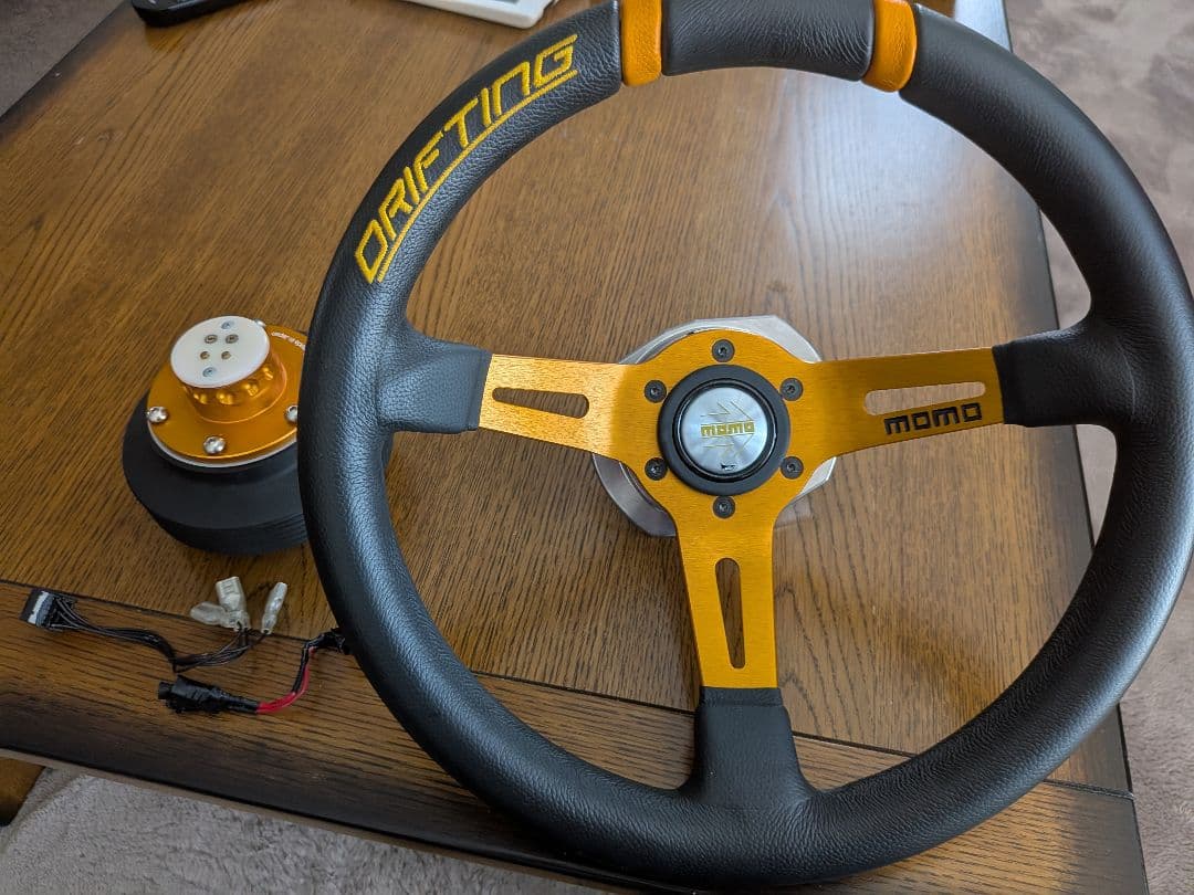 momoステアリング　クイックリリースセット