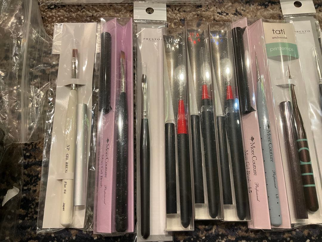 ネイルブラシ モアクチュール tati プレスト￼ ハンドライト ココイスト