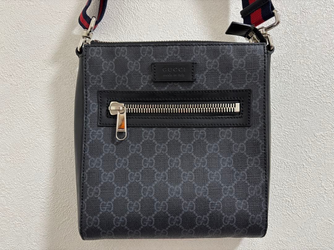 GUCCI スモール メッセンジャー ショルダーバッグ GGスプリーム ブラック