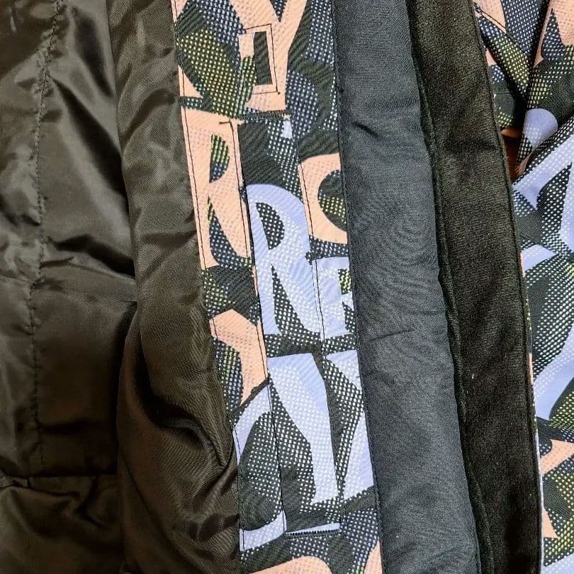 新品未使用タグ付き ROXY ロキシー スノーボードウェア ジャケット Mサイズ