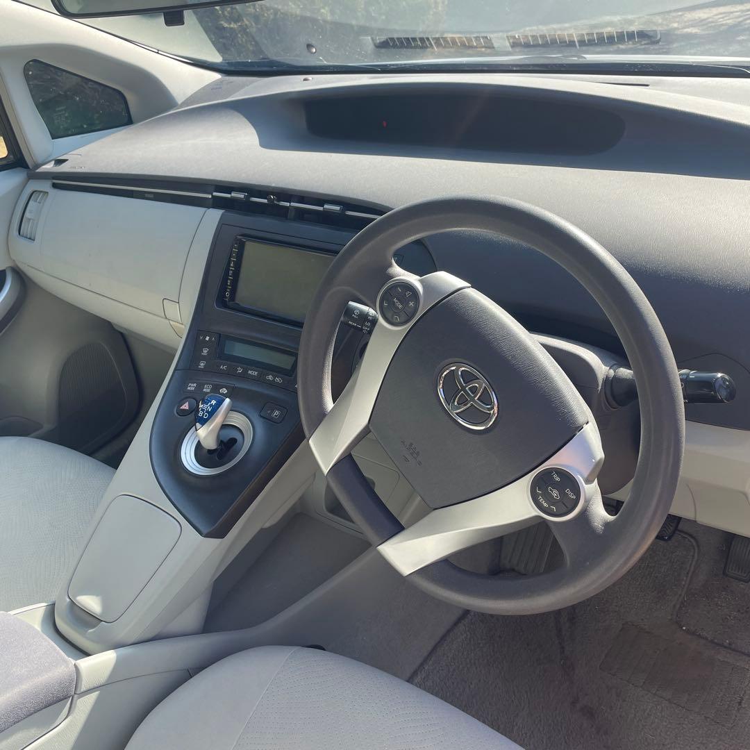 プリウス　30系　実質ワンオーナー　意外と綺麗