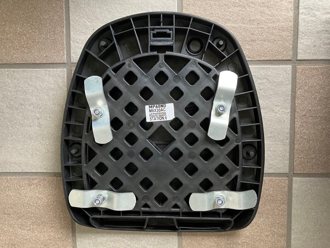 GIVIリアボックス モノロック 32L B32NB バイク用 トップケース