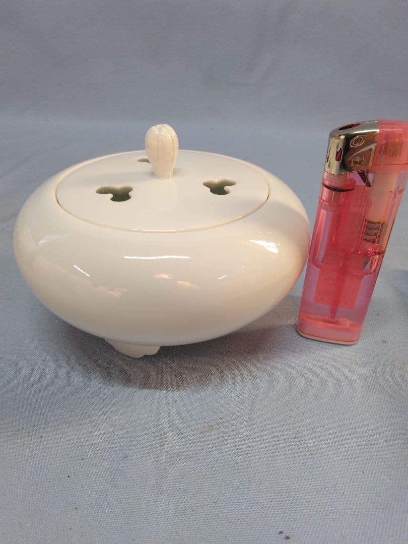 井上満二　人間国宝　白磁香炉 香炉　香道具　茶道具　工芸品 共箱　未使用