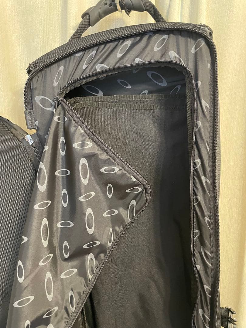 OAKLEY オークリー　スノーボードケース　キャスター　大容量