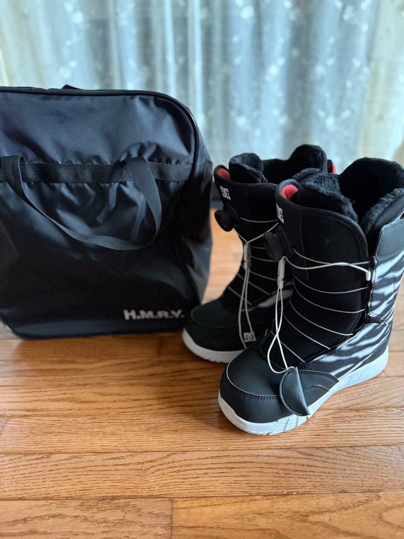 DC スノーボードブーツ ブラック/ホワイト 収納バッグ付き 最新モデル