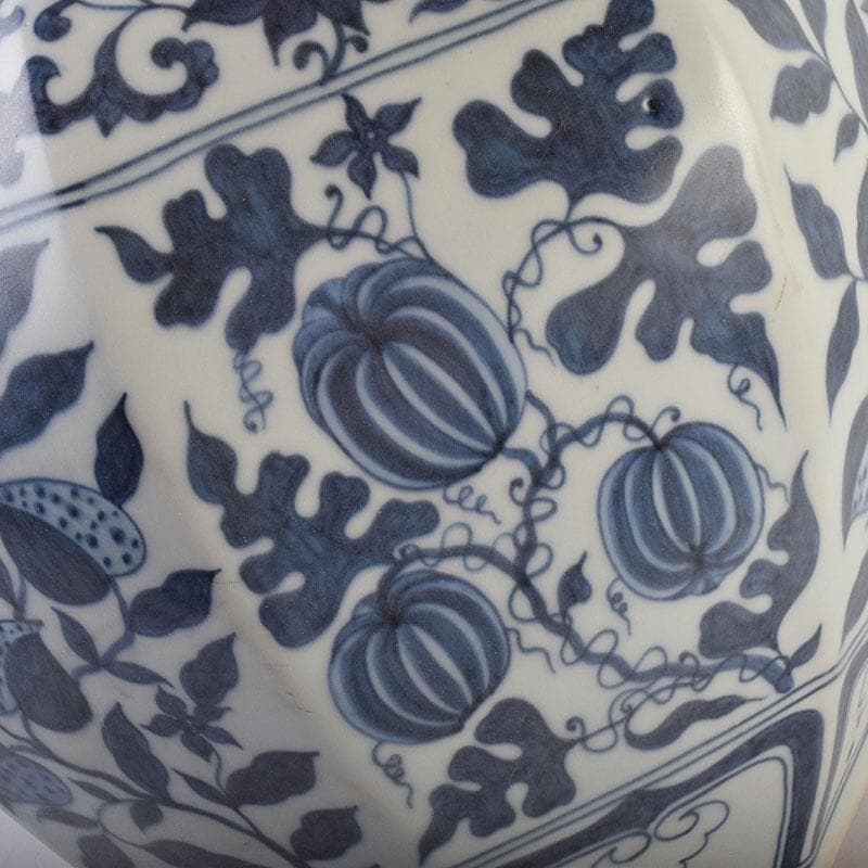 中国　青花　花弁文　八角面取瓶　壺　C　8945A