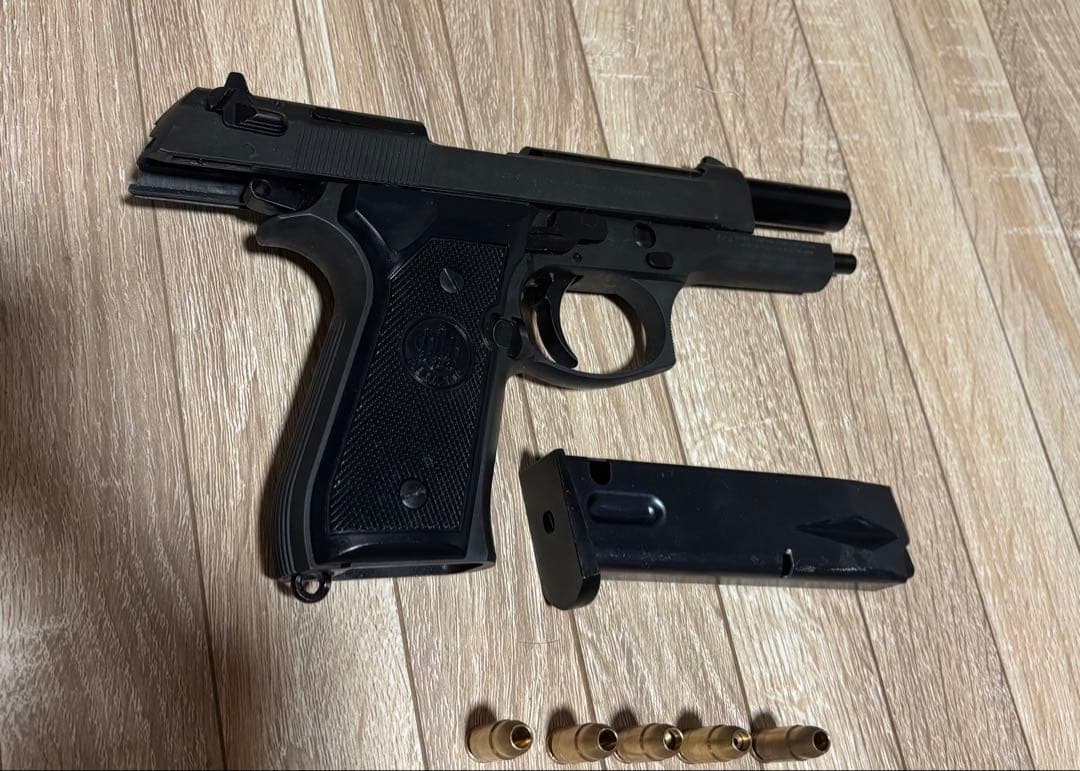 マルシン　モデルガン　ベレッタ92 2丁セット（シルバー、ブラック）