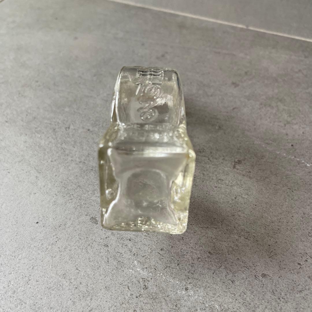 白玉ソース　アンティーク　ガラス　大日本大阪野村吟醸　注ぎ口と底汚れあり　希少