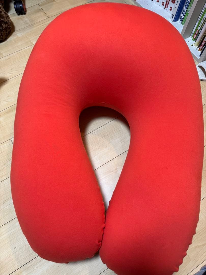 Yogibo U字型ビーズクッション 赤