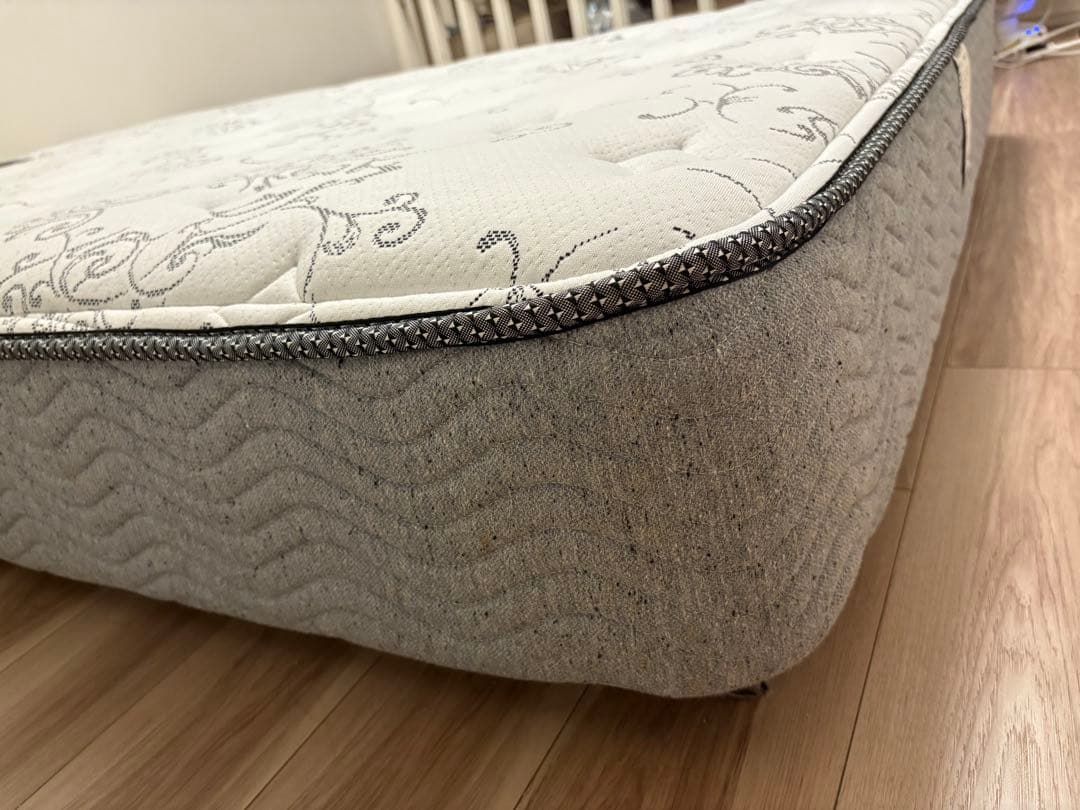 シモンズ　マットレス　ダブルベッド