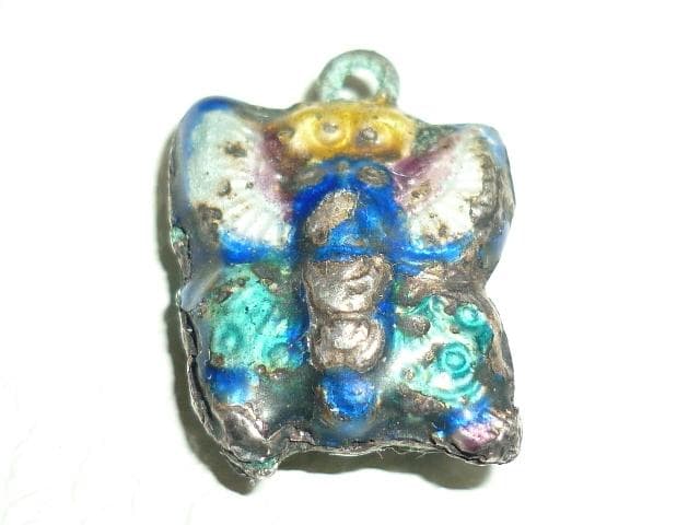 ◆美術品 中国 元時代◆副葬品 金属に七宝製 蝉（セミ）2個、表が蝶 裏が神1個