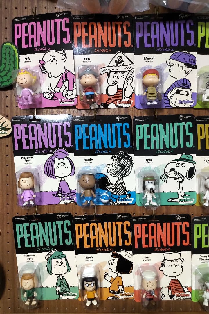 未開封☆PEANUTS☆ピーナッツ☆フィギュア☆スヌーピー☆24種類