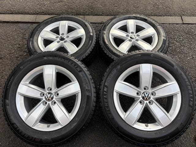 美品 スタッドレスセット フォルクスワーゲン ティグアン 純正