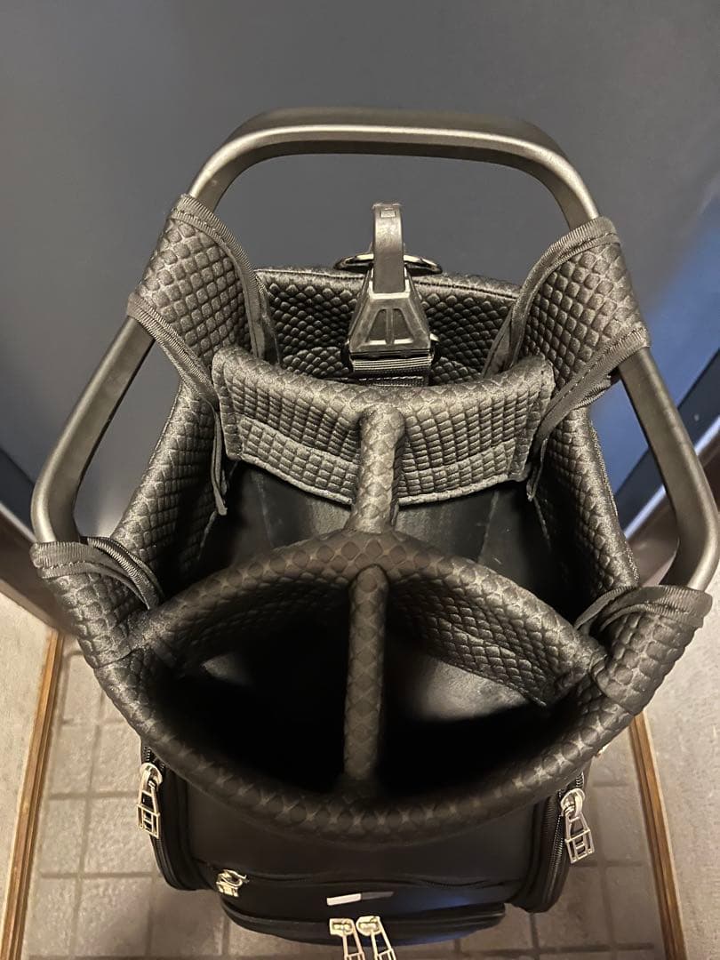   ゴルフバッグ ブラック　THMG5SC2