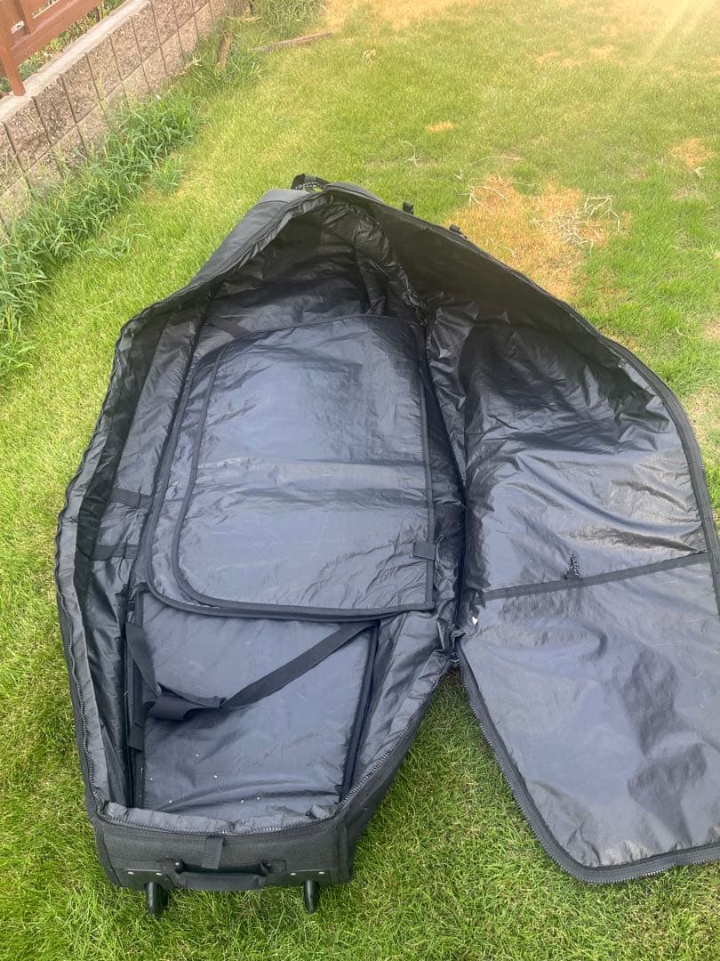 CREATURES OF LEISURE サーフボードハードケース3-4本用