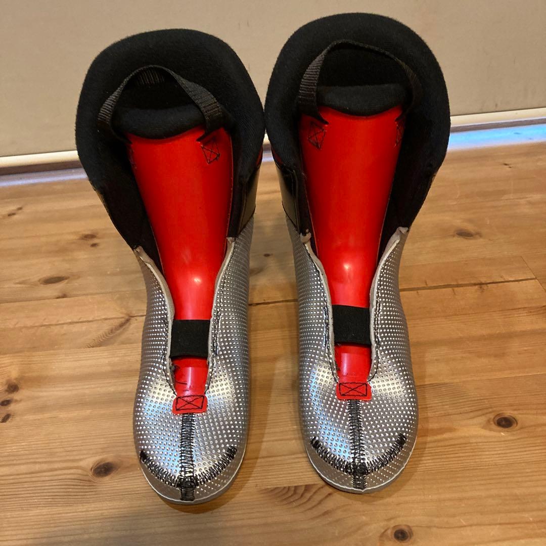 【とみー】ATOMIC 子ども用 スキーブーツ 25.0-25.5