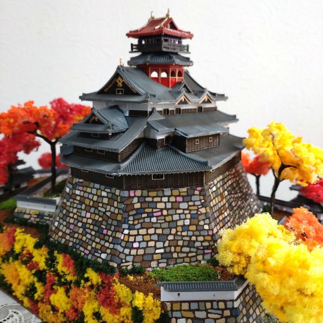 安土城　プラモデル　組立済完成品　秋（紅葉）バージョン
