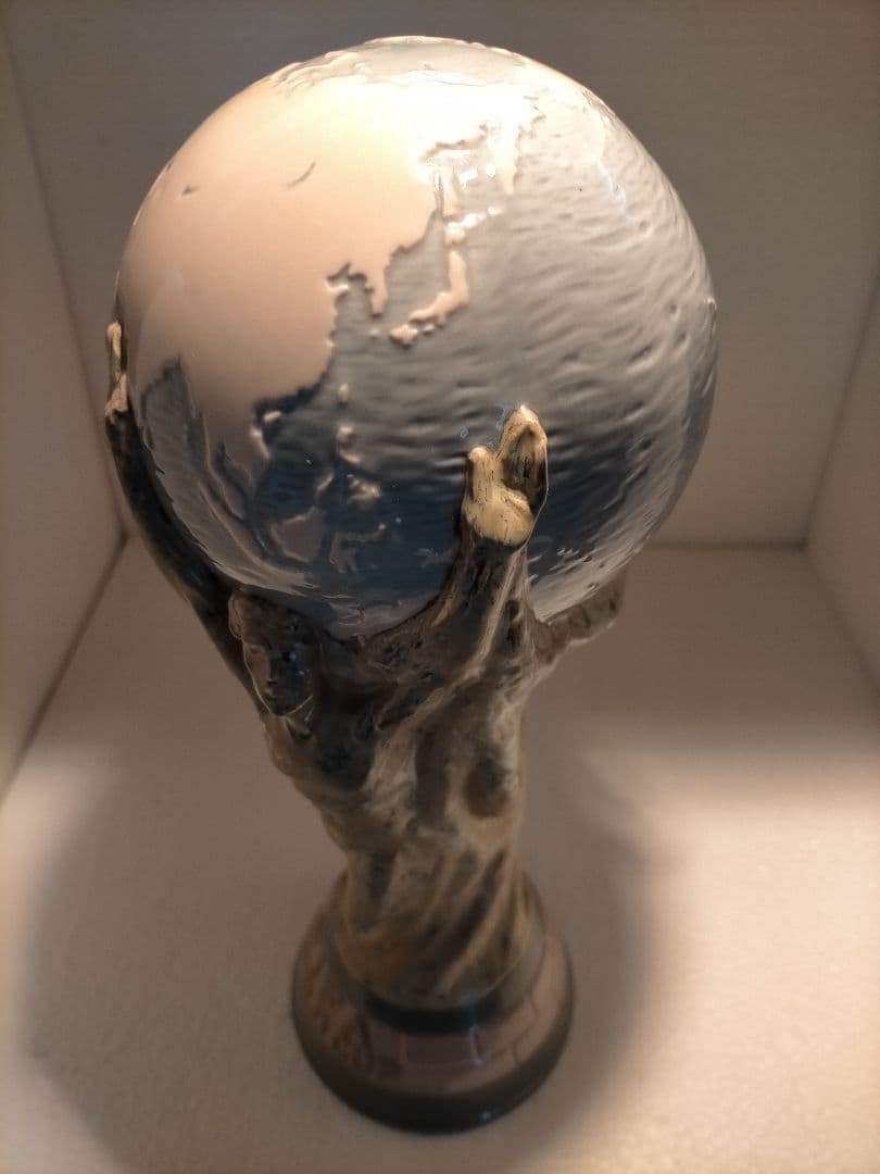 リヤドロ lladro FIFA ワールドカップ トロフィー 原寸大　サッカー