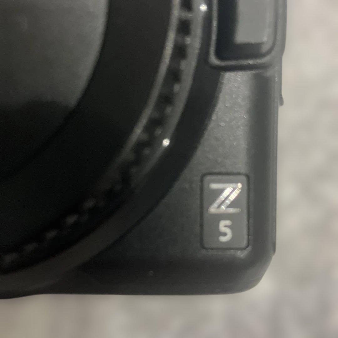 Nikon Z5 ミラーレス一眼カメラ