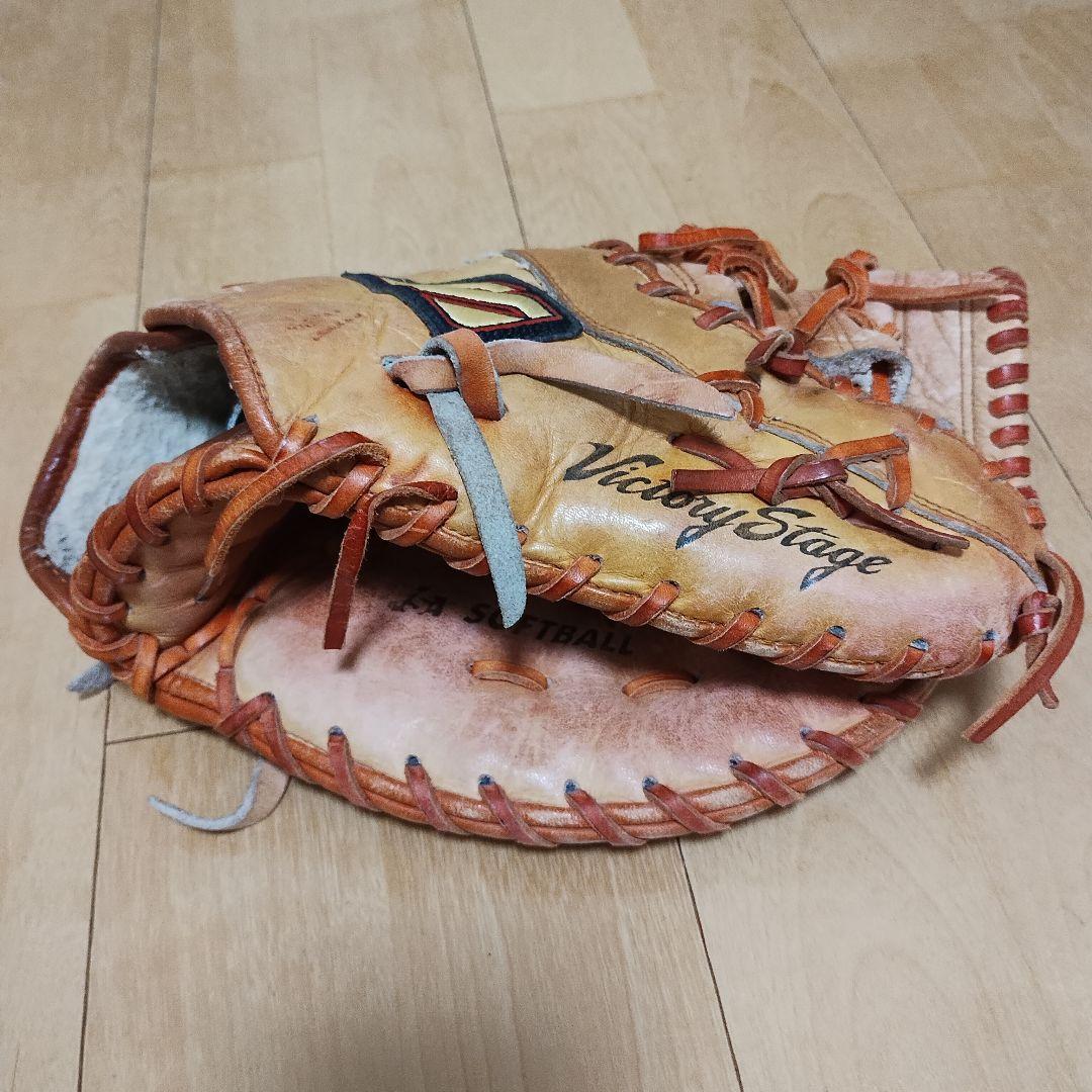 ミズノ　ビクトリーステージ　一塁