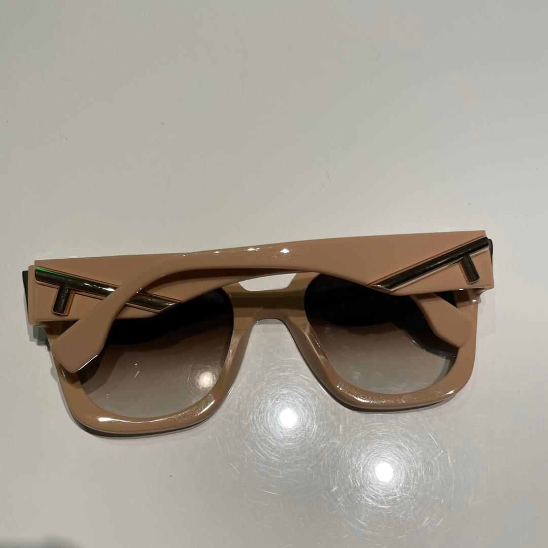 FENDI フェンディ　グラデーションレンズ サングラス　FE40098l