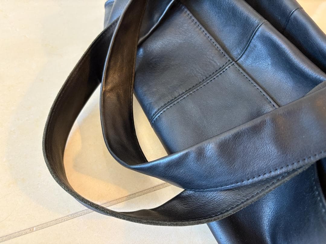 美品 m+ エムピウ CASSA2 カッサ2 ブラック