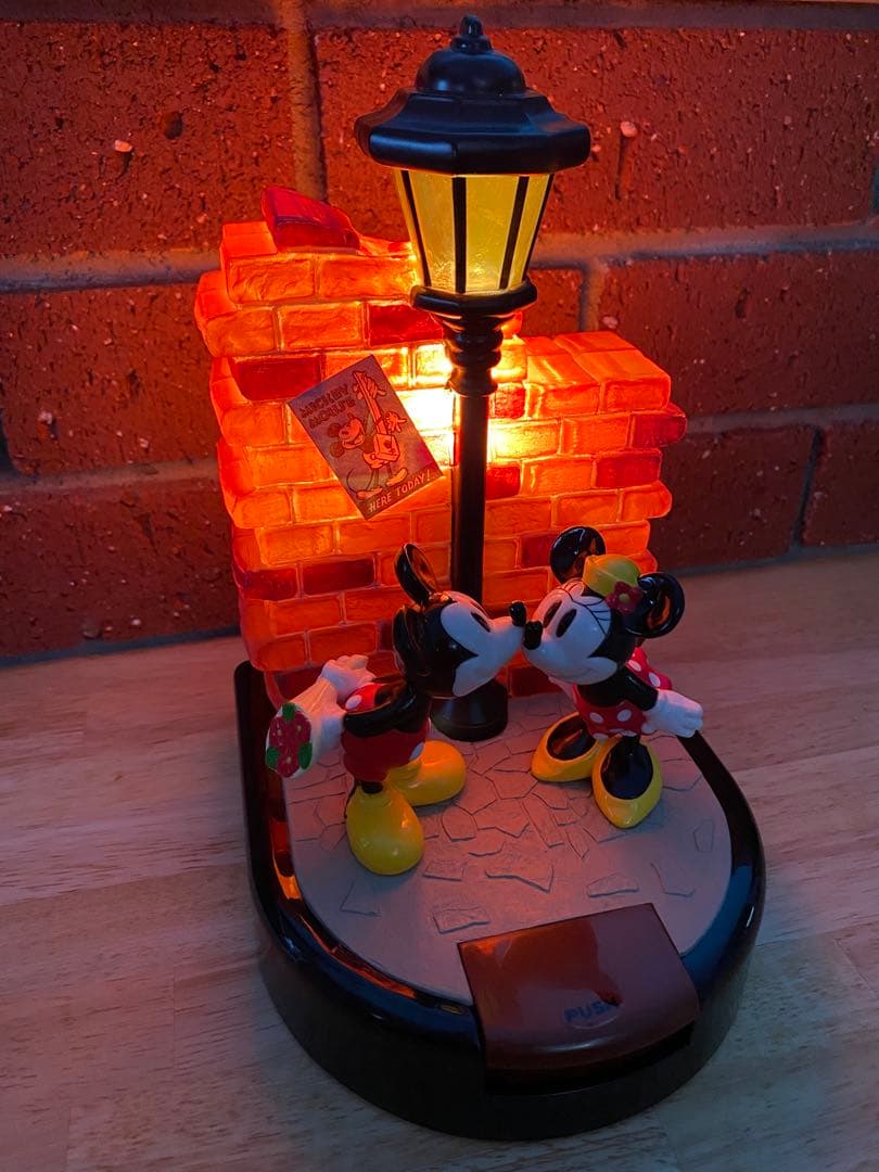 Disney ミッキー　ミニー　キッスインランプ TOYBOX　ライト　ランプ