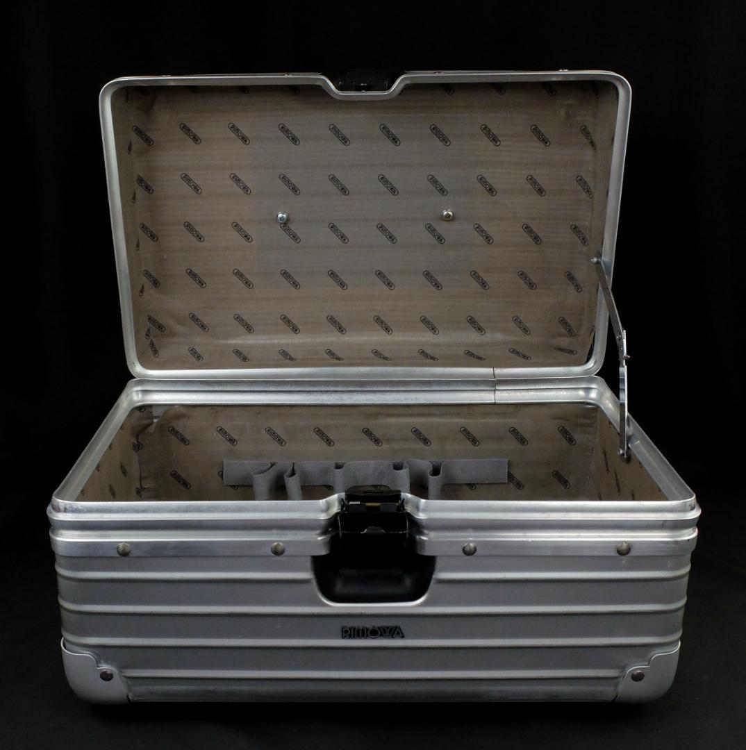 リモワ 廃番956.38『Savannah』アルミ・ビューティケース 鍵付・安全