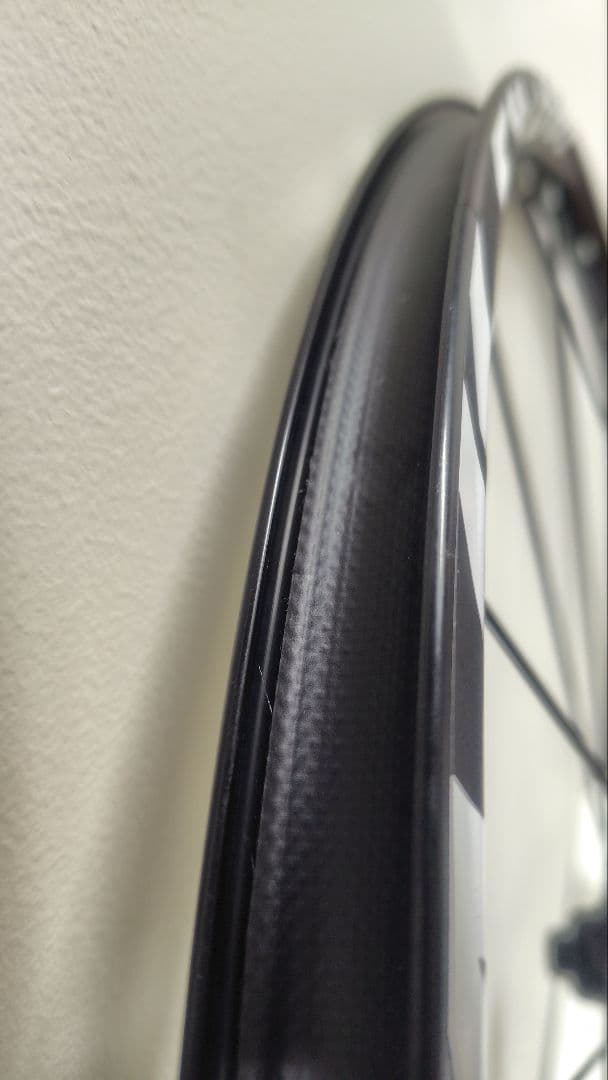 Mavic Aksium ディスク　完組ホイール 　前後セット