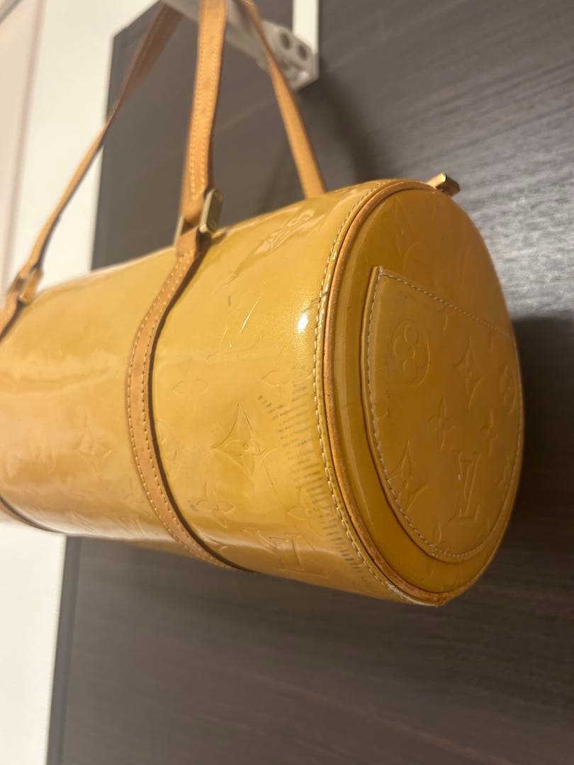 Louis Vuitton モノグラム　ヴェルニ　ベッドフォード　イエロー