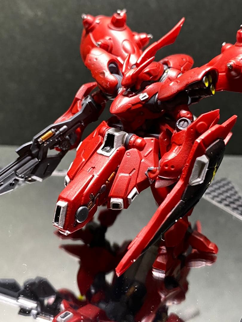 塗装済完成品　ガンダムアーティファクト　 ナイチンゲール　ケース/台座付き